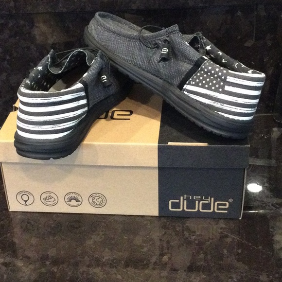 Hey Dude Wally Funk Break Patriotic ~ NIB~ with Tags~USA American Flag - Picture 2 of 5